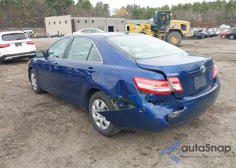 2010 Toyota Camry z USA, uszkodzony, nr VIN 4T4BF3EK3AR037543